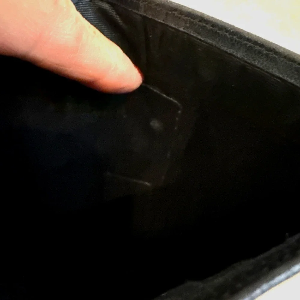 Chanel CC Logo Caviar Leather Bifold Wallet Black Gold Kiss Lock France*AS‎ IS